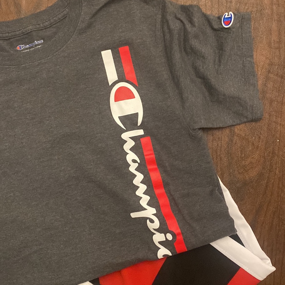 Champion T-Shirt and Matching Screenshot Joggers - Picture 7 of 10